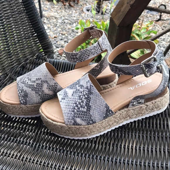 Soda Python platform sandals - Picture 4 of 4